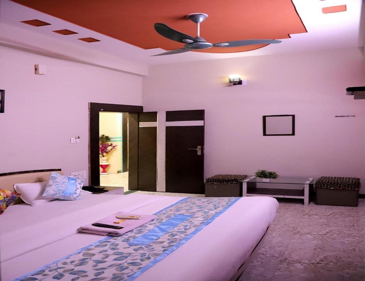 Hotel Mahishmati Palace Maheshwar Buitenkant foto