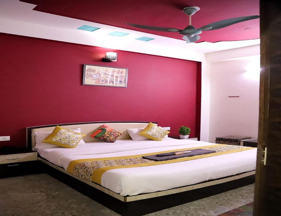 Hotel Mahishmati Palace Maheshwar Buitenkant foto