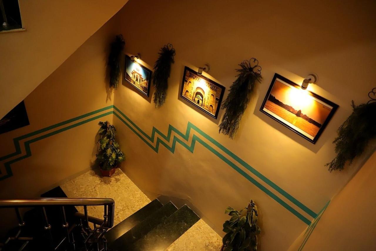 Hotel Mahishmati Palace Maheshwar Buitenkant foto