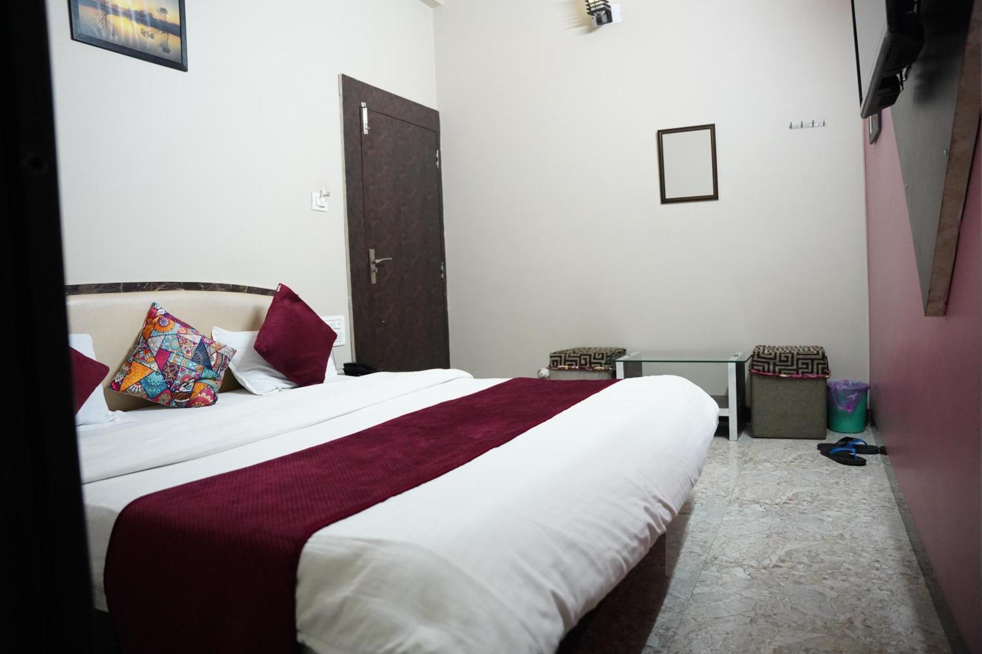 Hotel Mahishmati Palace Maheshwar Buitenkant foto